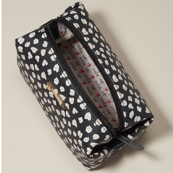 NWT Pouf Wild Heart Pouch by Stella & Dot, Great Gift Idea! - Picture 2 of 3